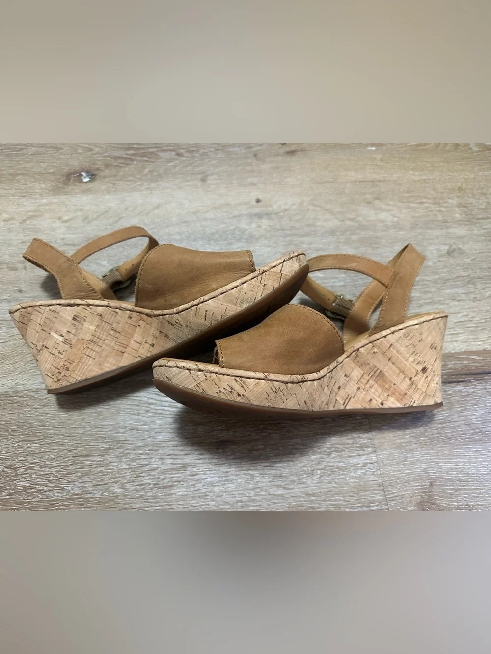 Born Agnio sandals